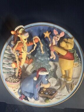 Vintage Wall Decor, Winnie the Pooh 3D Plate by Bradford Exchange.